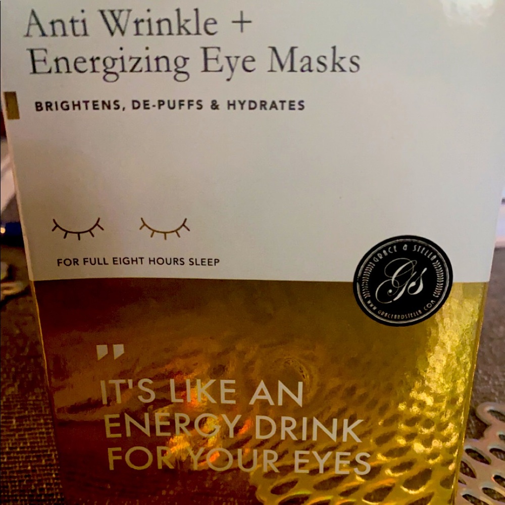 Grace and Stella anti-wrinkle and energizing a mask
